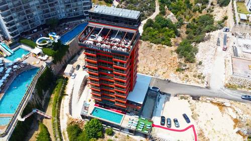 Larmina Otel