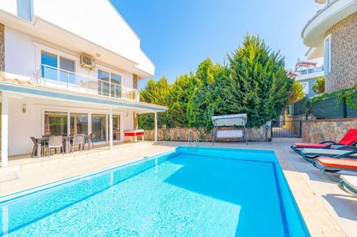 Villa Golden Pine
