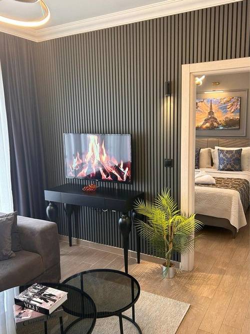 12 Rooms Boutique Hotel