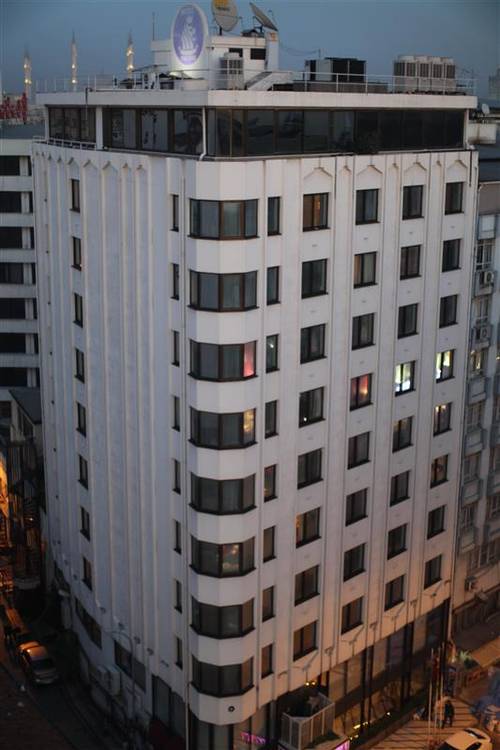 Park Royal Hotel