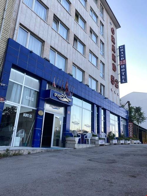 Grand 52 Hotel