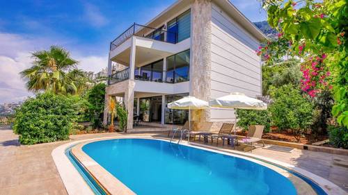 Villa Almira