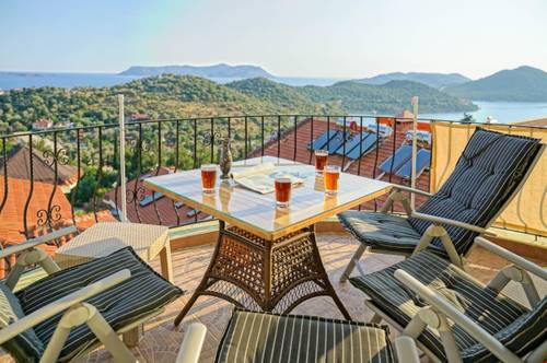 Picus Apartment