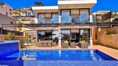 Villa Blush