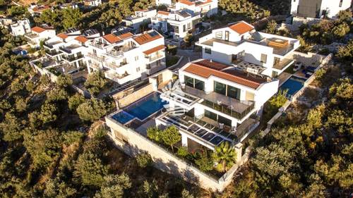 Villa Moonshine