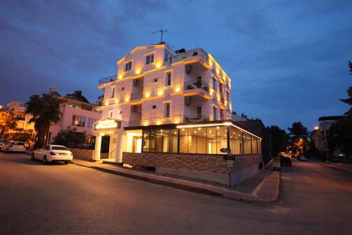 Golden Spark Hotel and Apart
