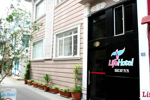 Life Hotel 2