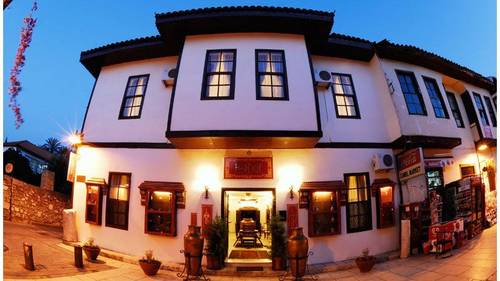 Lodge Hotel