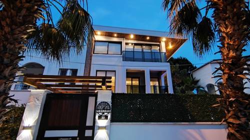 Casa Pura Vida