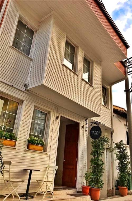 Yanki Hotel