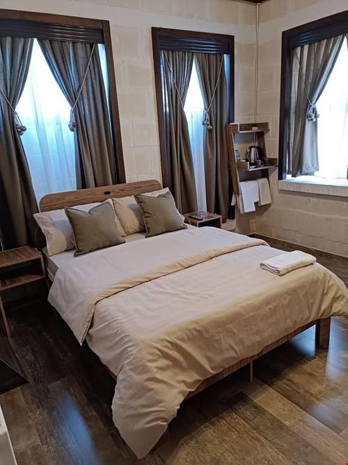 Ezel Hanım Konağı
