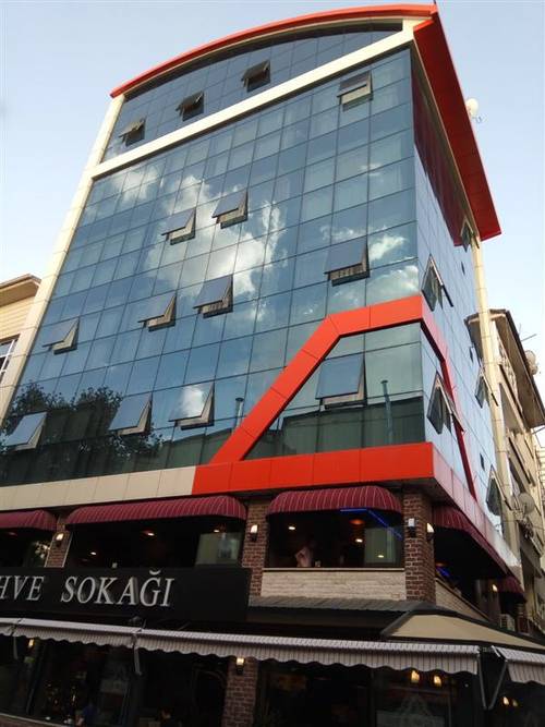 Esgüven Suit