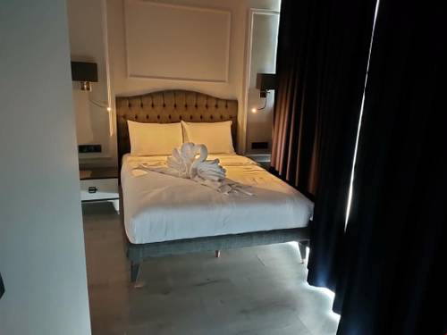 Loft Airport Hotel