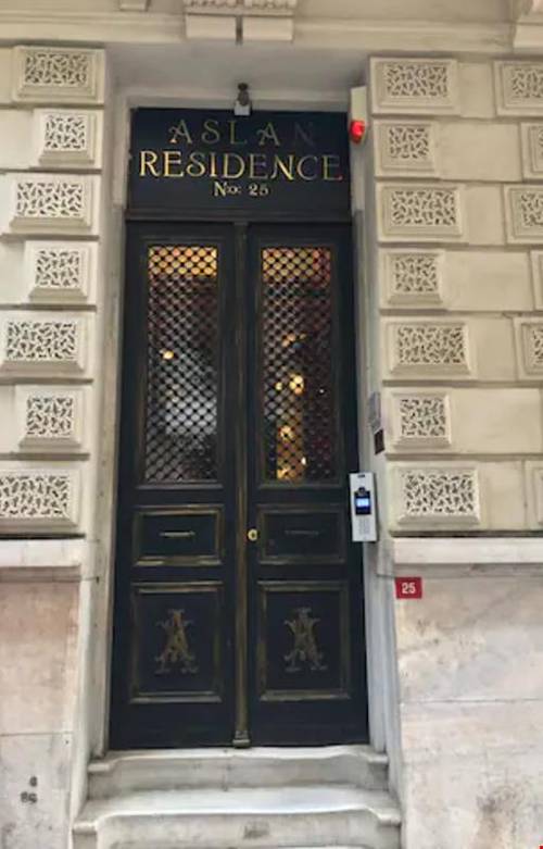 Aslan Residence