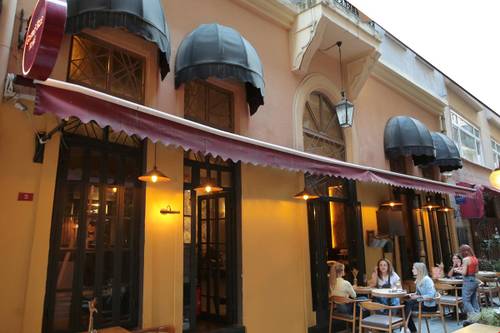 Grand Rue Hotel