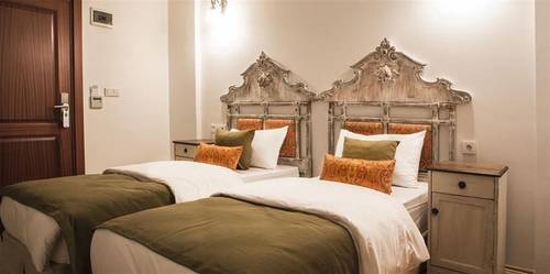 Oriella Hotel