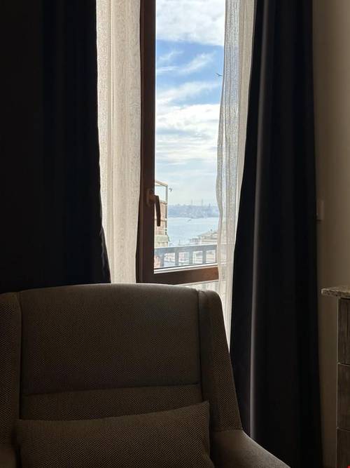 Roj Suite