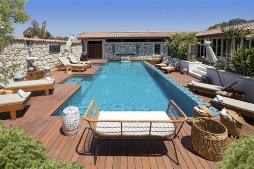 Agrovela Hotel