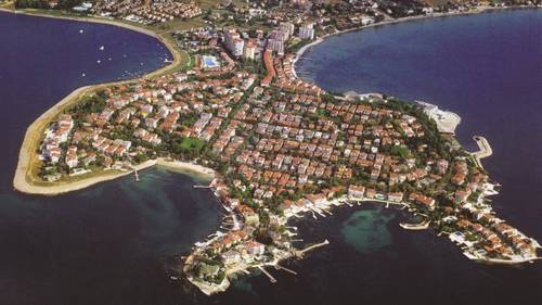 Cuci Hotel Di Mare