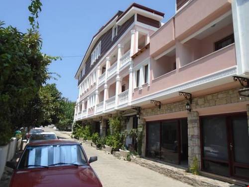 Laçin Otel