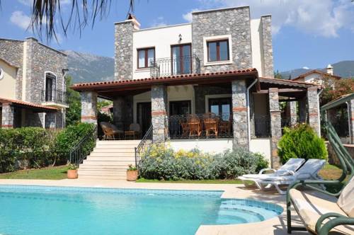 Olive Villa B