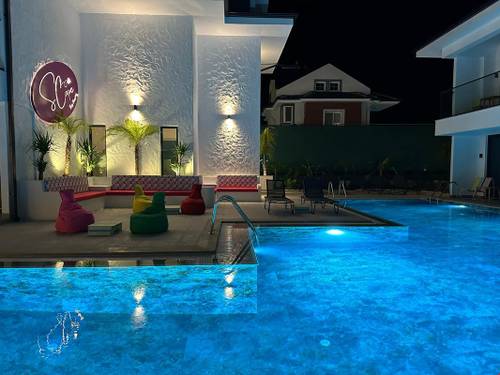 S-Cape Hotel