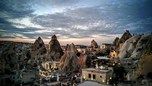 Cave Life Hotel