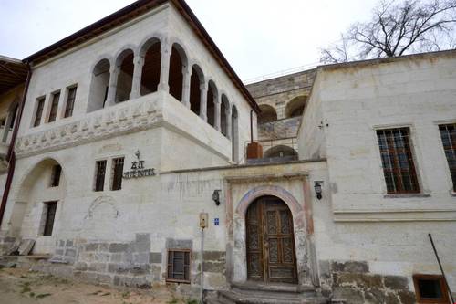 RZA Cave Hotel