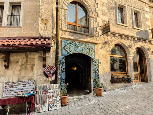 Takunya Cave Hotel