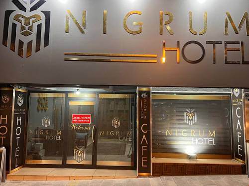 Nigrum Otel