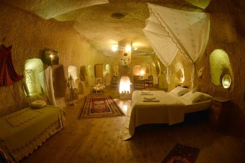 Amor Cave House