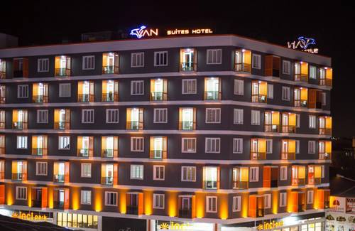 Van Suites Hotel