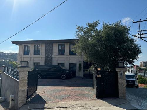 Black Diamond House