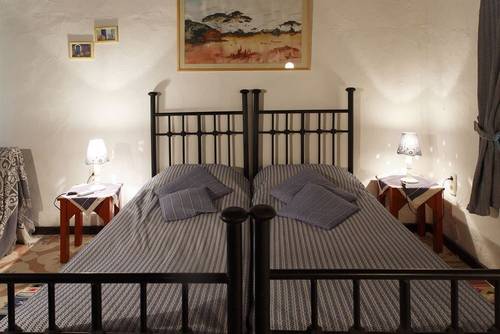 Bakkhos Guesthouse
