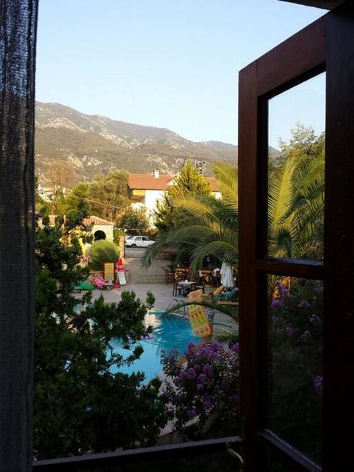 Gondol Apartments