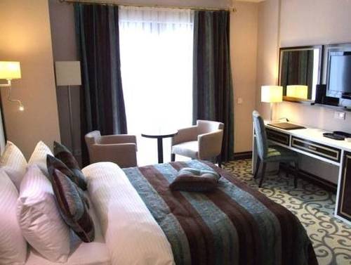 For You Hotel