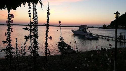 Yali Hotel
