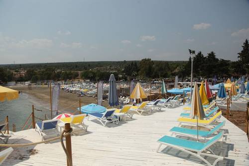 Queenaba Beach Club