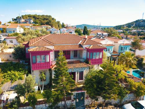 Aisem By Hire Alacati
