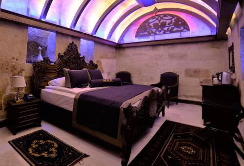 Mnr Cave Hotel