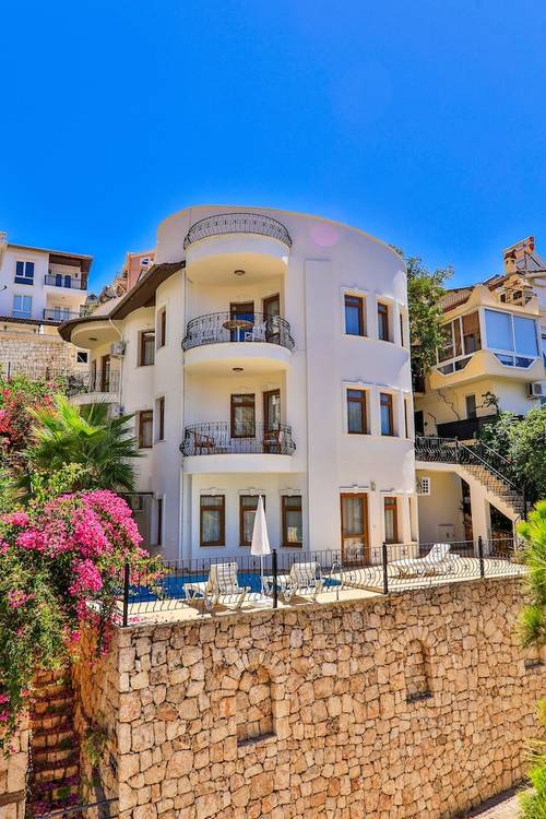 Ekici Suites
