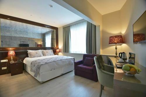 Adamel Hotel & Suite