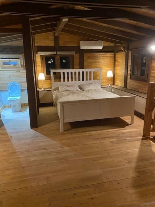 Cedar 1-Bed House with Stunning Views
