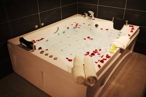 Oneday Suit Hotel