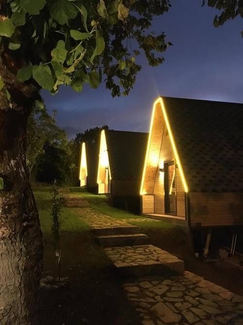 Queen City Hotel And Bungalov