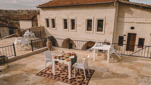 Daphne Cave Hotel