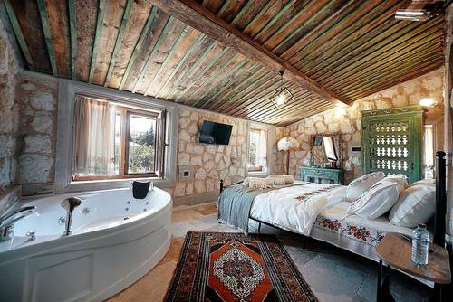 Aysel Inn House