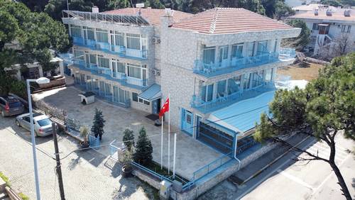 Ayvalik Mavi Çam Otel