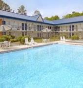 Residence Hub Inn & Suites