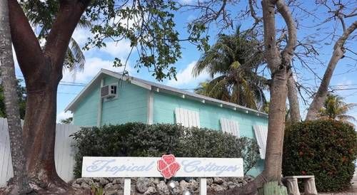 Tropical Cottages